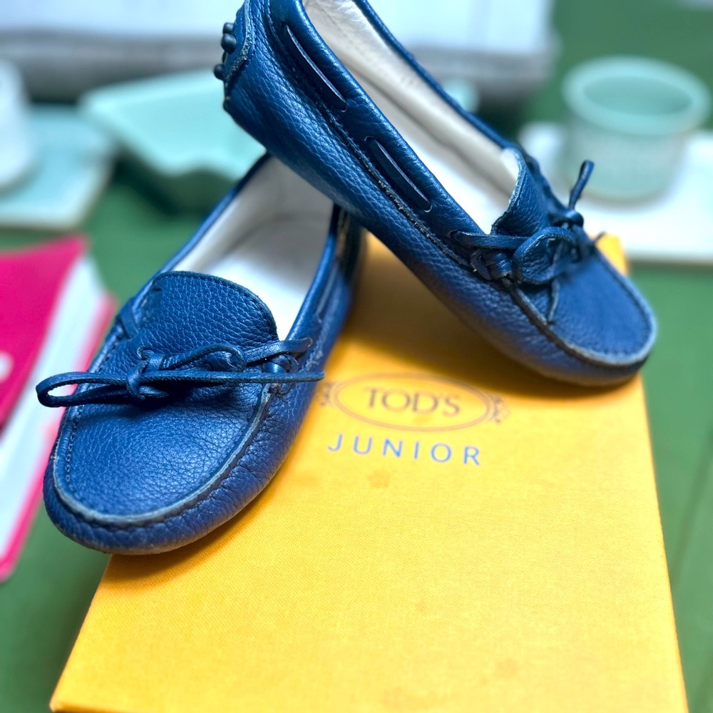 Tod’s Junior leather loafers